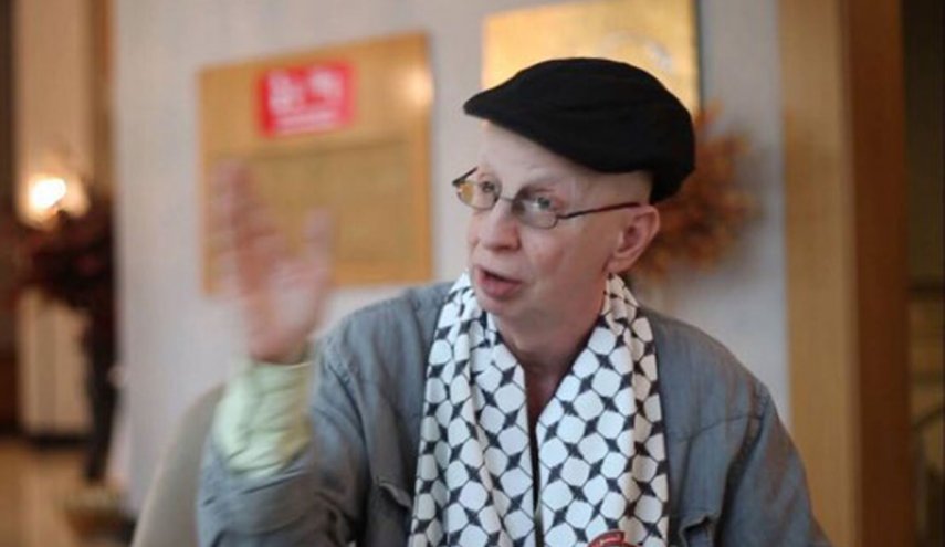 وداع مهيب لمفكر فلسطيني على مواقع التواصل الاجتماعي!!
