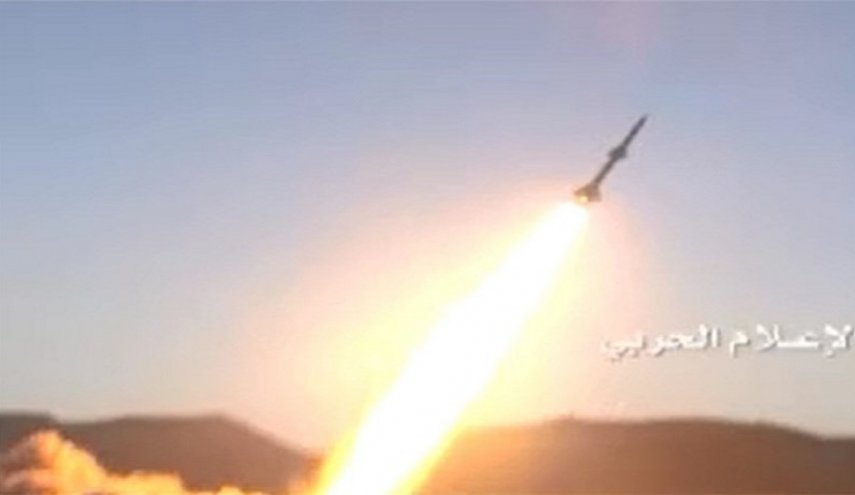 شلیک موشک «زلزال 1» به سمت محل استقرار متجاوزان سعودی در نجران
