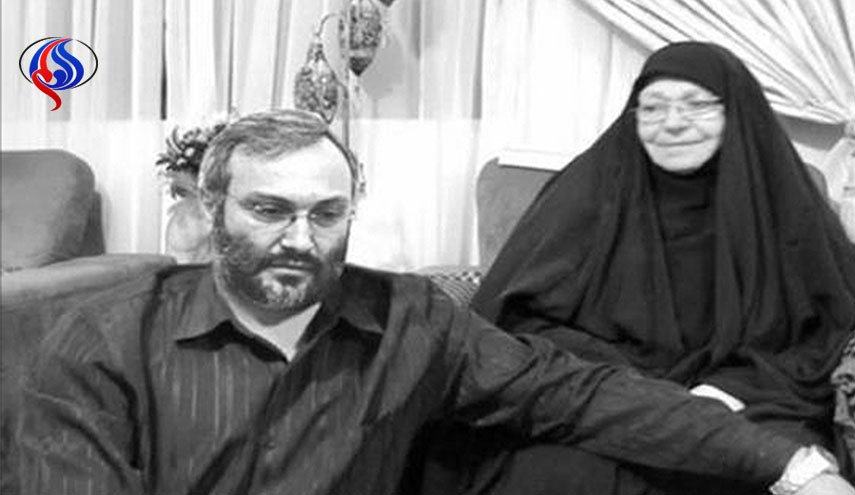 پیکر مادر مغنیه در جوار فرزند شهیدش به خاک سپرده شد