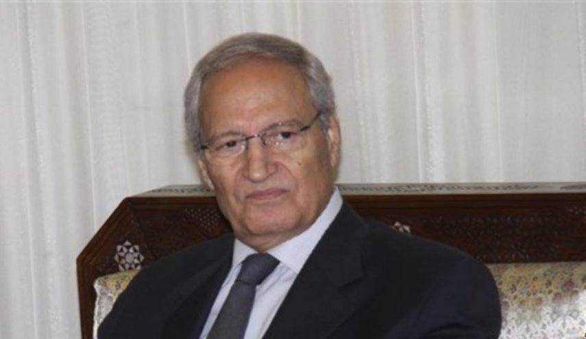 بعد طول غياب.. ظهور نادر لفاروق الشرع + صورة
