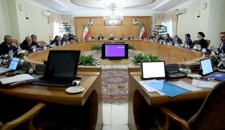 هیات دولت برنامه حمایتی از خانوارهای کم درآمد را بررسی کرد/ اختصاص اعتبار و تسهیلات بانکی برای جبران خسارات ناشی از حوادث غیرمترقبه