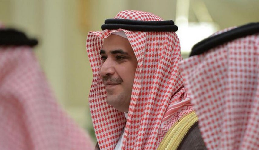 من هو  