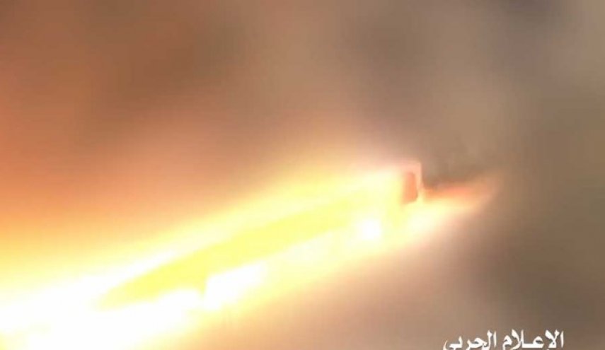 شلیک 2 فروند موشک بالستیک یمن به جنوب عربستان سعودی
