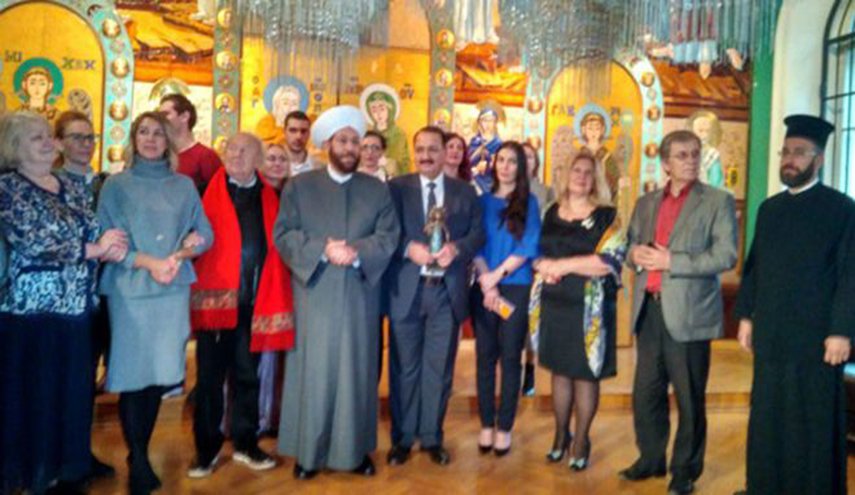 الأكاديمية الروسية للفنون الجميلة تهدي سورية تذكارا