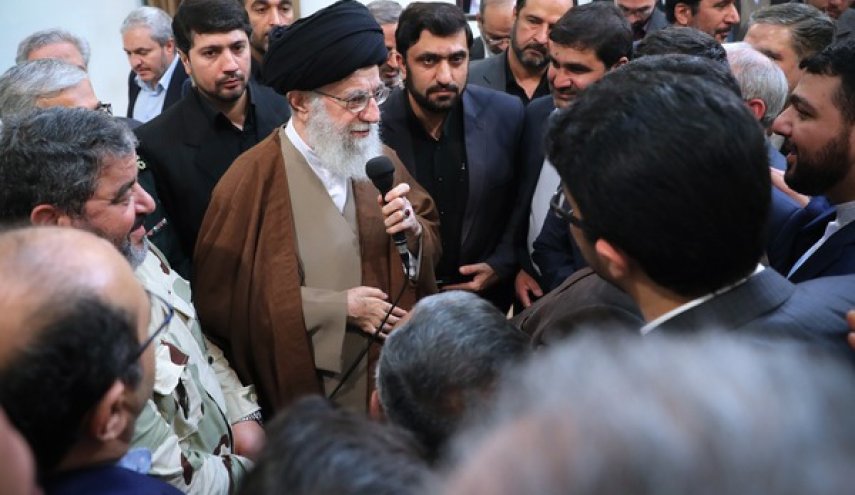 دیدار مسئولان سازمان پدافند غیر عامل با فرمانده معظم کل قوا
