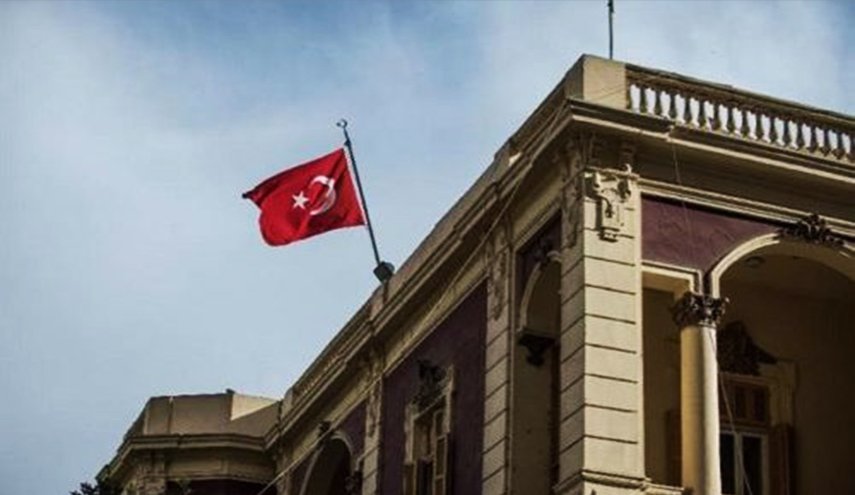 تركيا تكشف حقيقة إلغاء تأشيرات المطارات للسعوديين