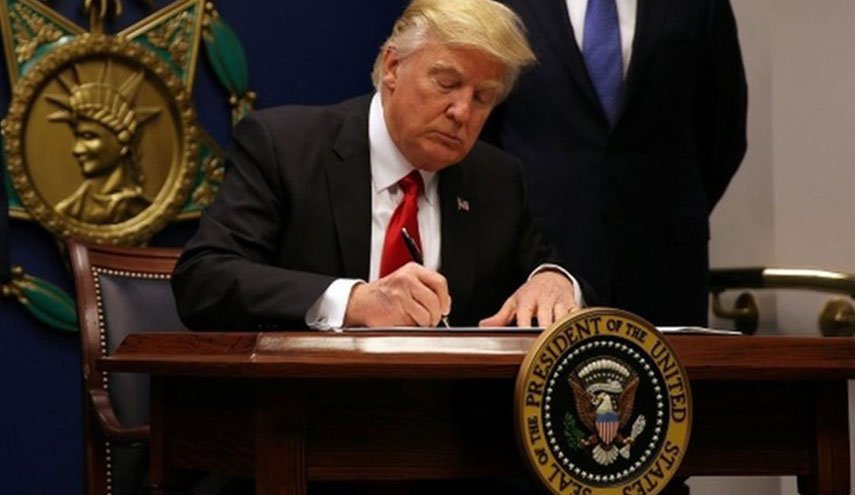 پست توئتیری عجیب ترامپ پس از اعلام بازگشت تحریم‌ها علیه ایران