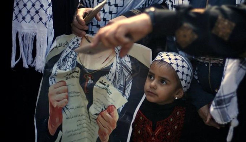 الذكرى 101 على وعد بلفور.. الفلسطينيون يوكدون مواصلة نضالهم