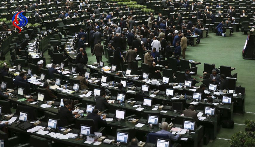 نمایندگان مجلس به جمع راهپیمایان 13 آبان پیوستند
