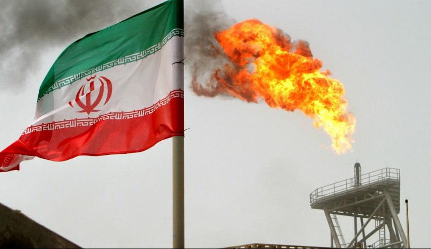 تأثیر معکوس تحریم‌های نفتی ایران/ آیا کابوس گرانی بنزین در آمریکا محقق می‌شود؟
