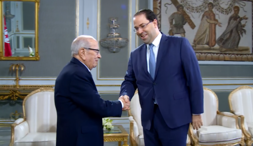 الشاهد يجري تعديلاً حكومياً والسبسي يرفض.. فماذا بعد؟