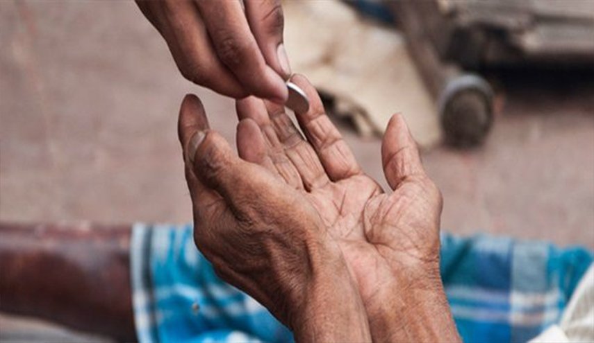 عجوز صينية ثرية تحب التسوّل! 