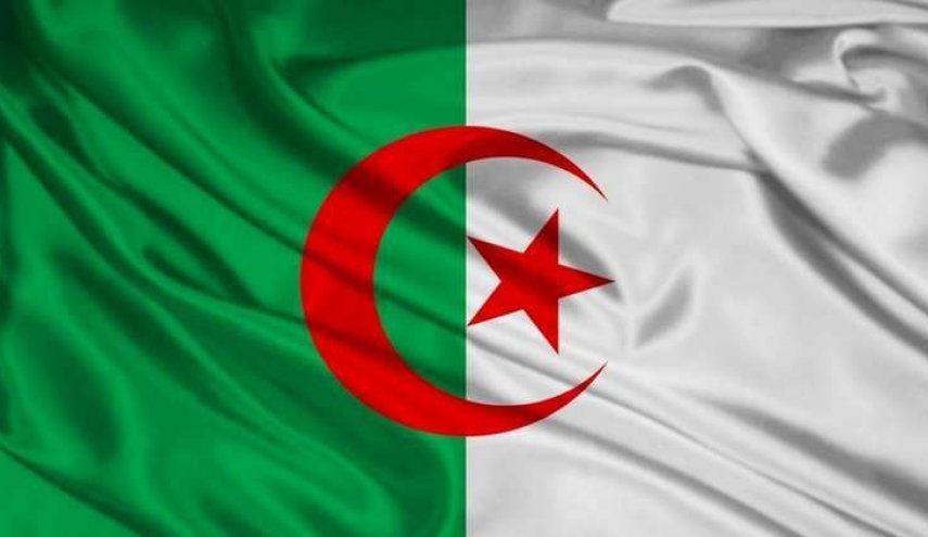 احتياطات الجزائر من العملة الصعبة تواصل الارتفاع
