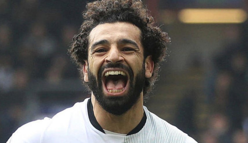 السفير الاسرائيلي يستفز المصريين بصورة مع اللاعب صلاح
