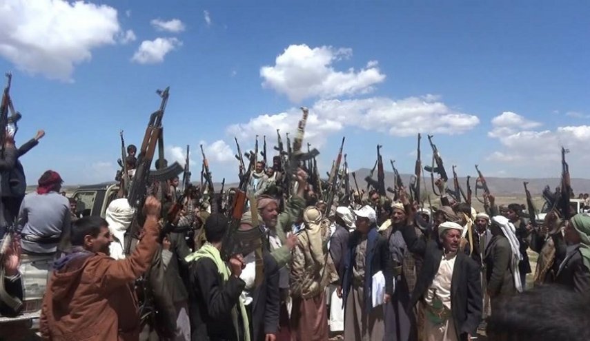 بالصور...قبائل بصنعاء تعلن الاستمرار في النفير والتصعيد الشامل في وقفة مسلحة