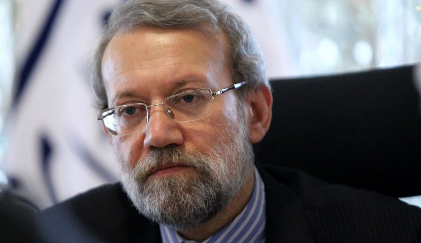 لاریجانی: شرایط برای نظام بانکی باید تسهیل شود
