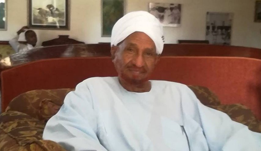 أول تصريح للصادق المهدي بعد أنباء عفو البشير عنه