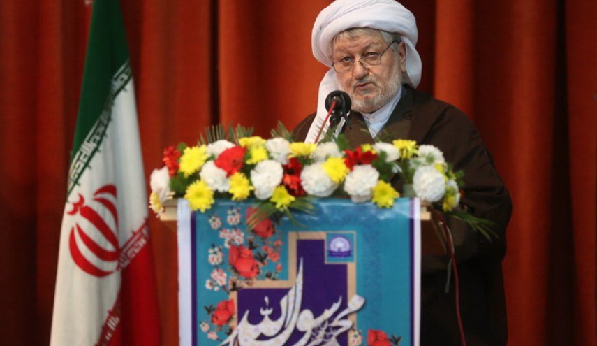 الشعب الايراني ليس العوبة بيد أمريكا كآل سعود