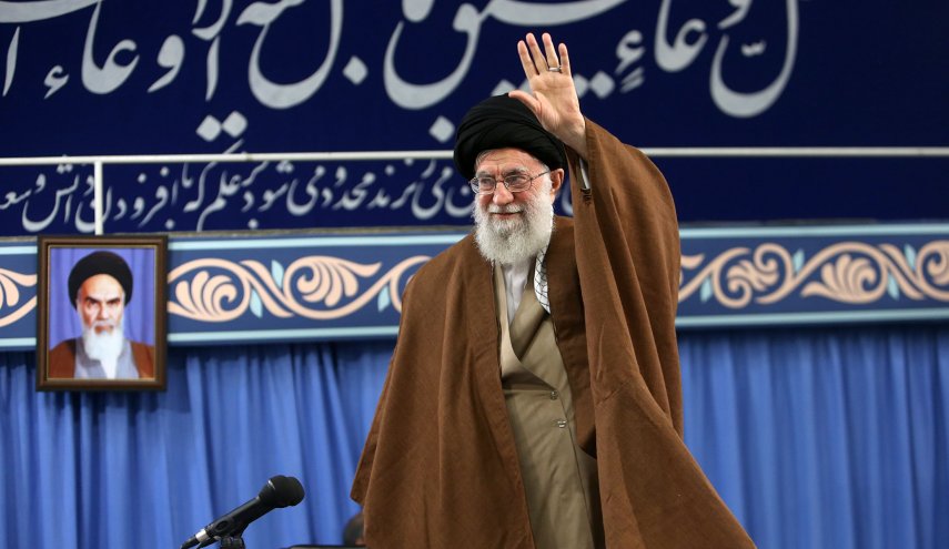 دیدار مسئولان نظام و میهمانان کنفرانس وحدت اسلامى‌ با رهبر انقلاب
