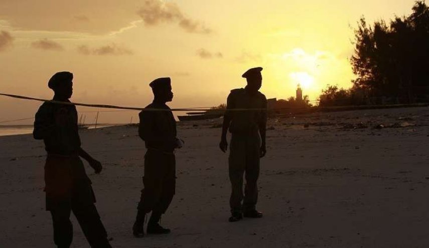 أوغندا.. مصرع 22 شخصا بغرق مركب سياحي في بحيرة فيكتوريا