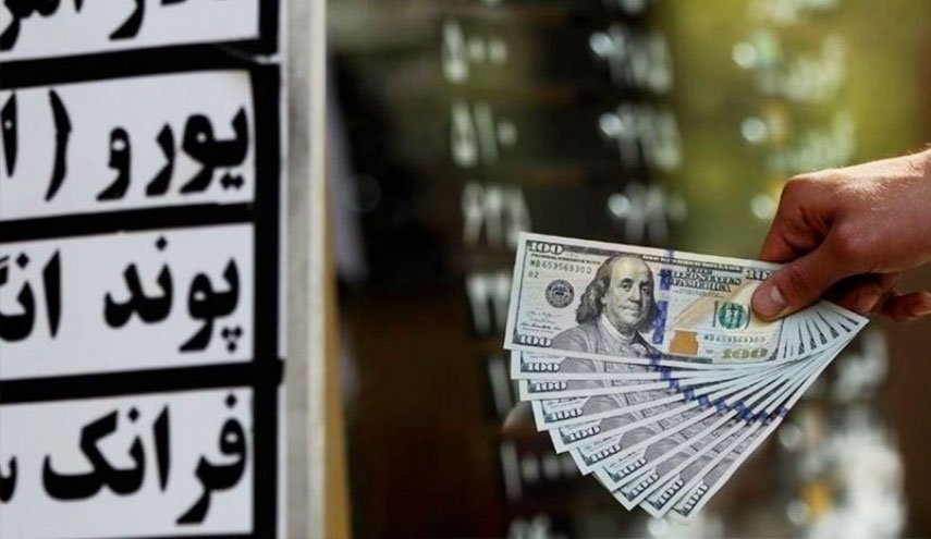 قیمت دلار وارد کانال ۱۰ هزار تومان شد 