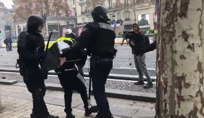 تعليق مفاجئ من عمرو اديب على التظاهرات في فرنسا
