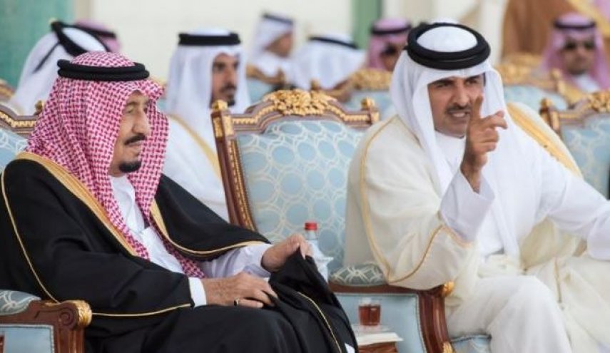 امیر قطر رسما برای شرکت در نشست «شورای همکاری» به عربستان دعوت شد
