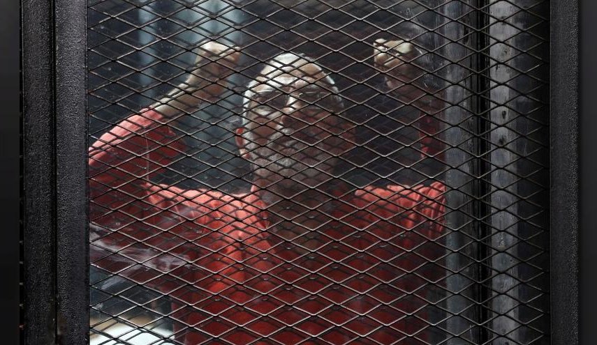 رهبر اخوان المسلمین مصر باز هم به حبس ابد محکوم شد
