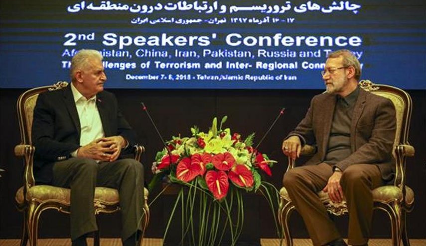 لاریجانی: رفتار آمریکا باعث بی‌نظمی بین‌المللی شده است/ ییلدریم : دلار تهدیدی علیه کشورهاست/ محکومیت حمله تروریستی چابهار