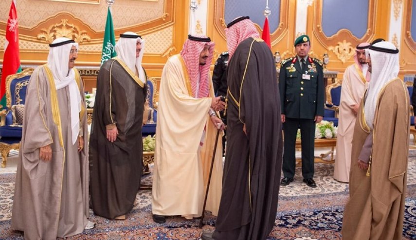 قمة الرياض تنعقد بغياب 3 زعماء على وقع الخلاقات  