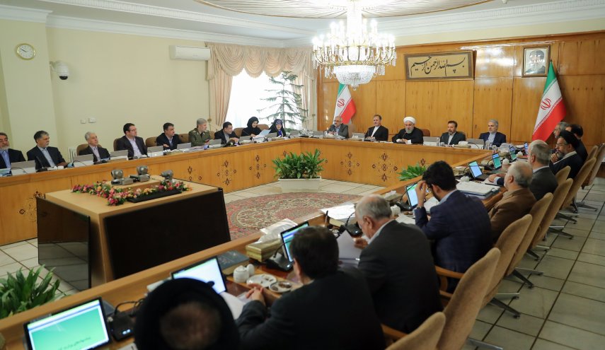  در لایحه بودجه، مسأله یارانه ها به استاندارها واگذار شده است/ با تعادل قیمت ها در بازار، نباید گذاشت به مردم اجحاف شود