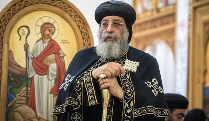 بابا أقباط مصر يدعو إلى مواجهة التوتر 