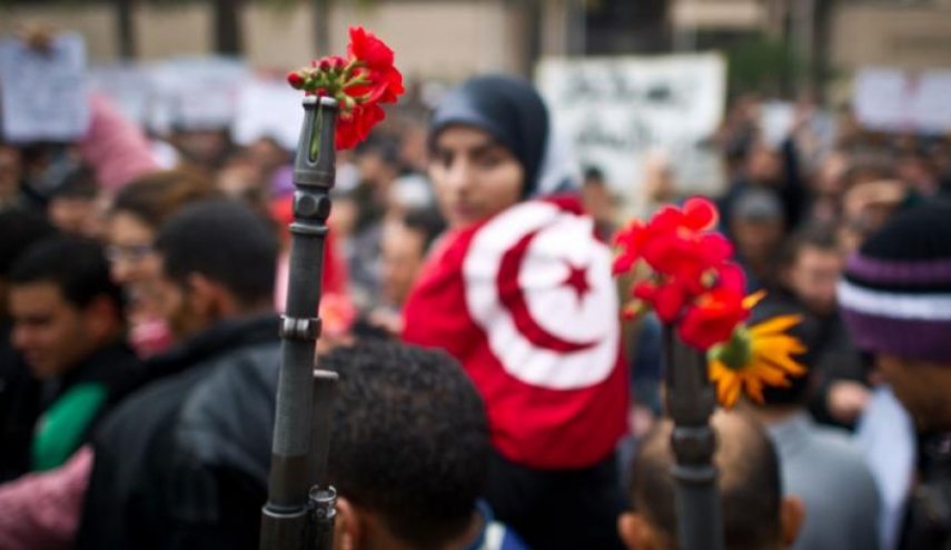 تونس تحتج وتحتفل في ذكرى انتصار الثورة!