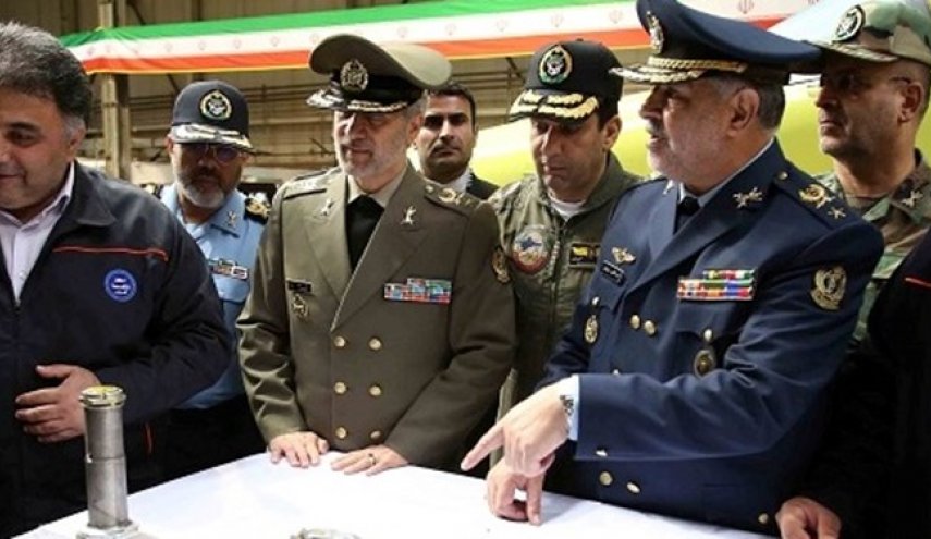 وزیر دفاع از خطوط تولید بالگرد پیشرفته طوفان بازدید کرد