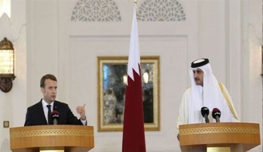 الرئيس الفرنسي يحرج الديوان الأميري القطري
