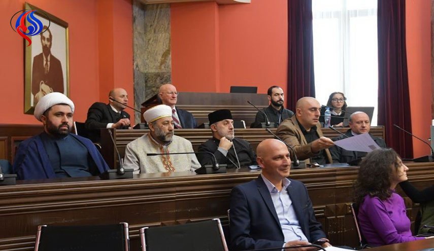 پارلمان گرجستان طرح منع پوشیدن چادر و نقاب را تایید نکرد