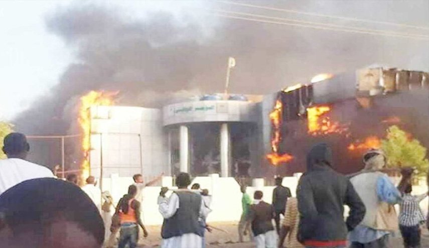 صحيفة سودانية: السعودية والإمارات والموساد متفقون ضدنا