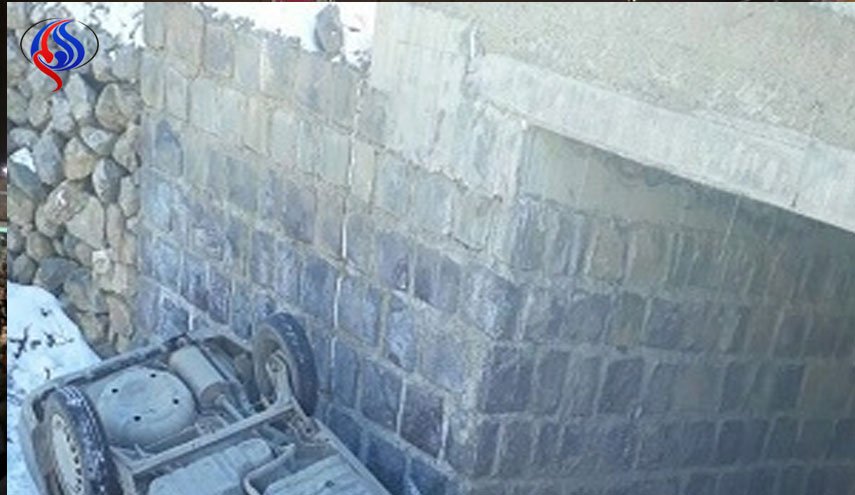 سقوط خودروی حامل دانش آموزان از پل روستاى فيروزيان ارومیه