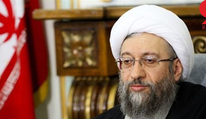 آملي لاربجاني: على الجميع توخي الحذر من مؤامرات العدو المتربص