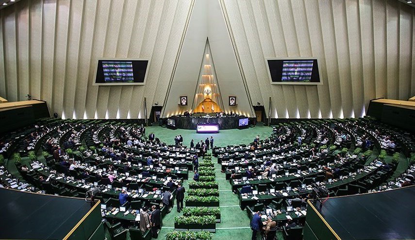 طرح ممنوعیت استفاده نمایندگان از تلفن همراه در مجلس 