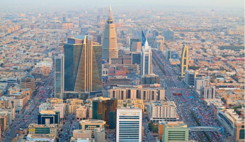 تسونامي الإقالات تجتاح إعلام السعودية.. ما أسرارها؟
