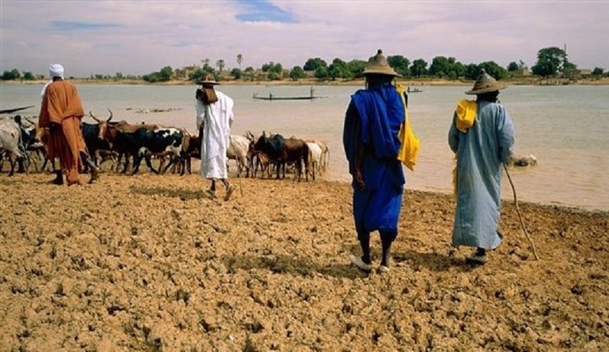 مسلحون يقتلون 37 مدنيا في مالي بدوافع عرقية
