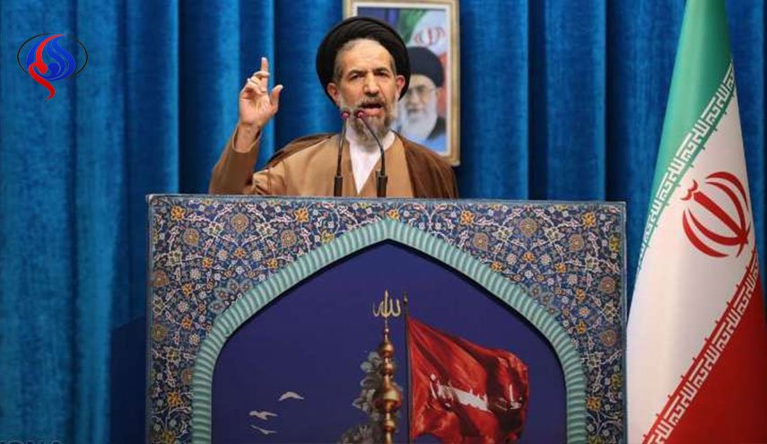 خطیب نماز جمعه: قوام و قیام جامعه به اقتصاد سالم بدون اتکا به نفت است