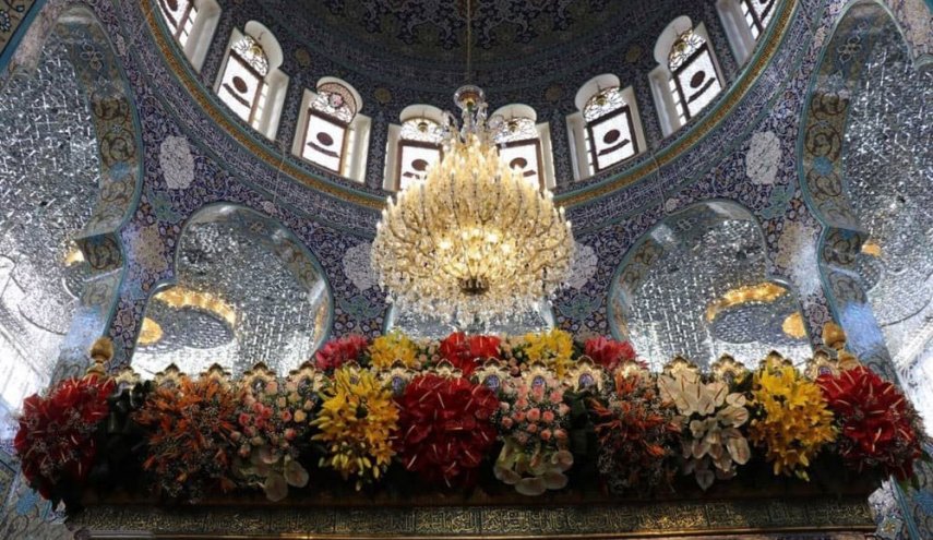 گل آرایی حرم «حضرت زینب» سلام الله علیها