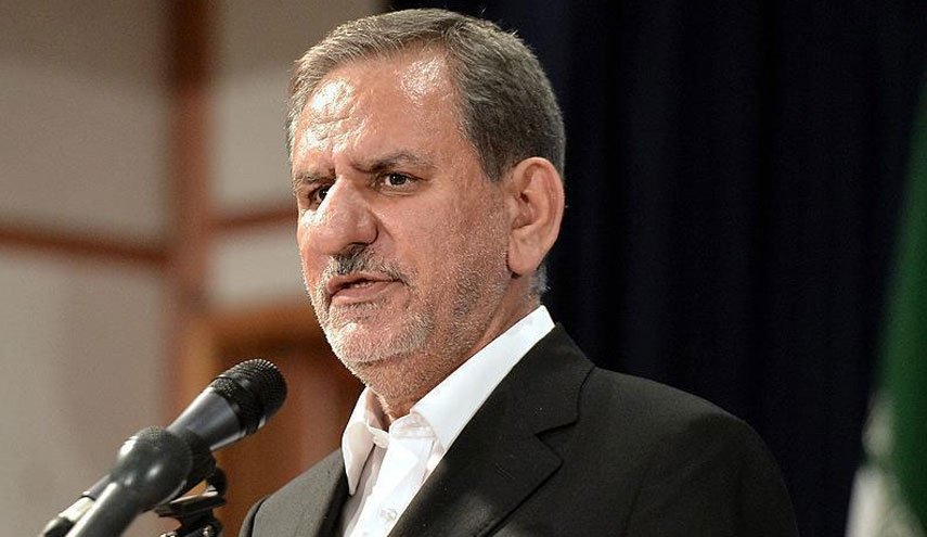 جهانگیری: نخبگان برای عبور از شرایط تحریم به دولت کمک کنند