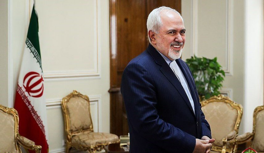 ظریف بر عکس آمریکایی ها علنی به عراق رفت