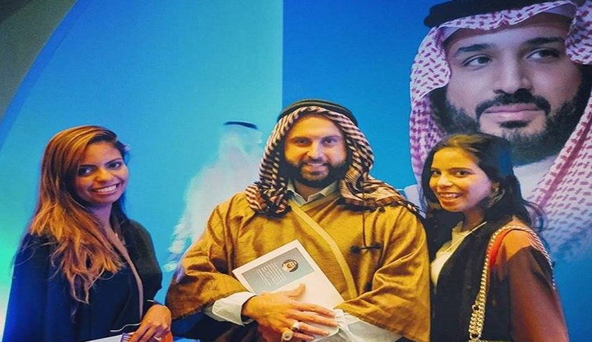 صهيوني دنس الحرم النبوي الشريف وصل الى هذا البلد!