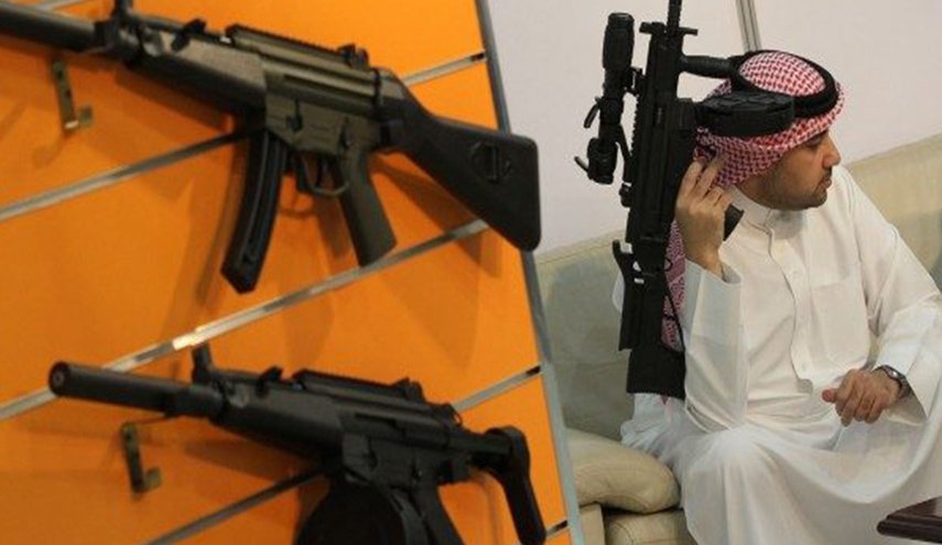 نشطاء وحقوقيون يطالبون بوقف بيع السلاح للسعودية
