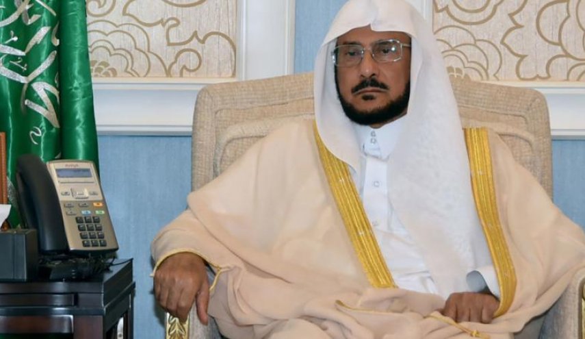 معارض سعودي يدحض مواقف وزير الأوقاف بوثائق آل الشيخ