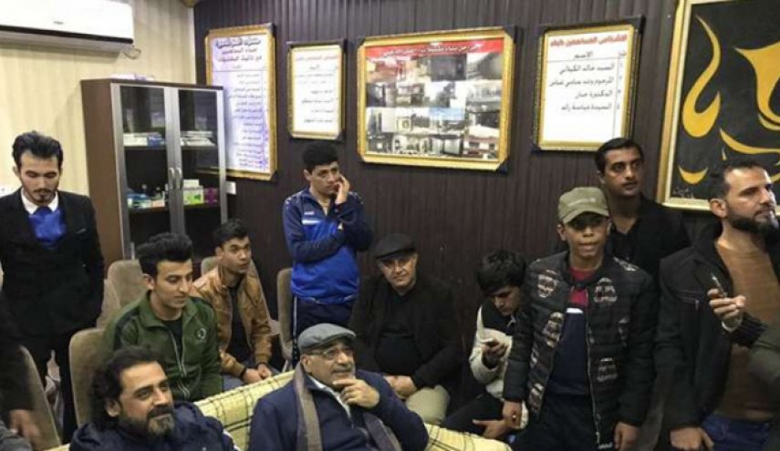 بالصورة.. أين تابع عبد المهدي مباراة أسود الرافدين؟!